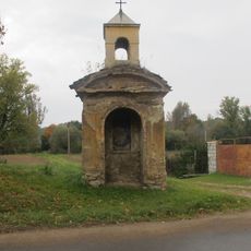 Kaplička v jižní části Zálužic