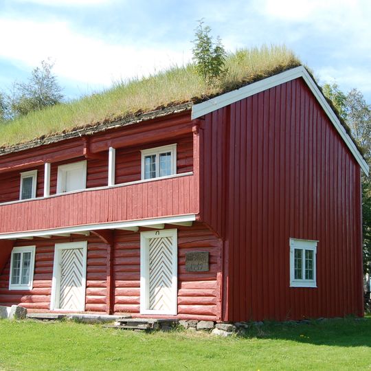 Alstadhaug prestegård