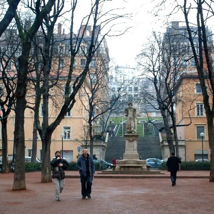 Place Sathonay