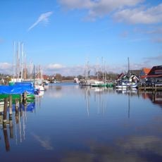Varel habour