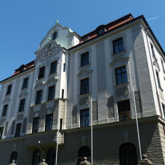 Ehemaliges königliches Land- und Straßenbauamt, jetzt Staatliches Bauamt Augsburg