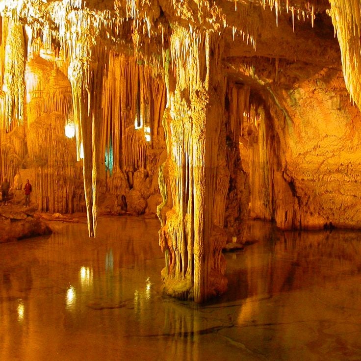 Grotte de Neptune