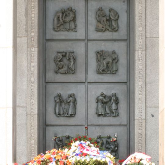 Slavín – reliéfne bronzové dvere