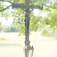 Kříž u cesty v severní části Zákoutí