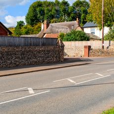 Daveys Cottage Including Barn Adjoining To West