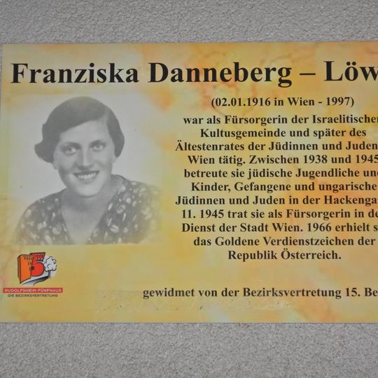 Gedenktafel für Franziska Danneberg-Löw