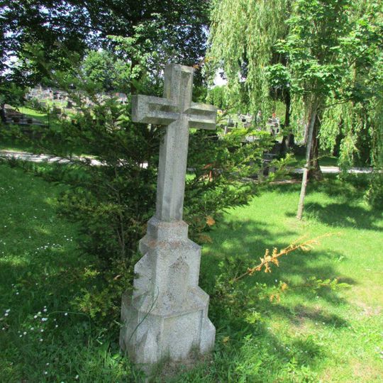 Kříž před hřbitovem v Červené Řečiči