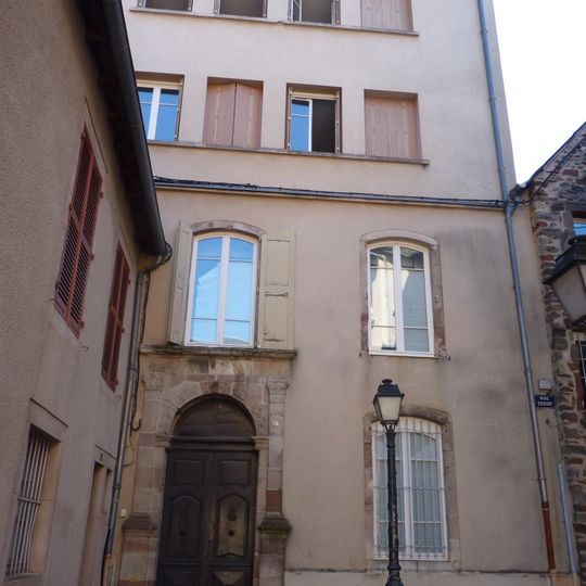 Building at 4 place Adrien Rozier in Rodez