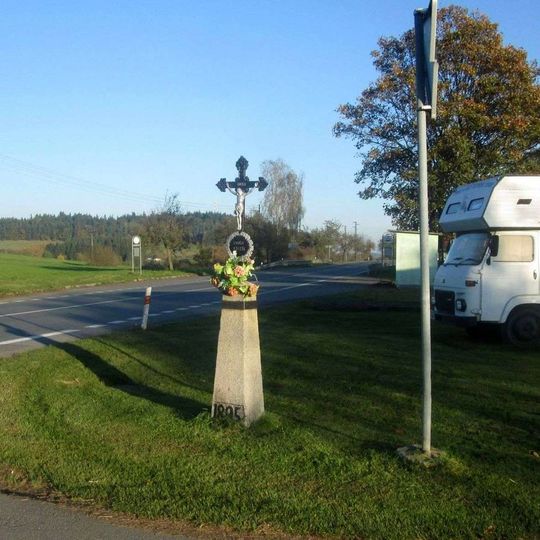 Kříž východně od Kasejovic u křižovatky