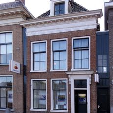 Woonhuis onder voor afgeschuind zadeldak (Rabobank)