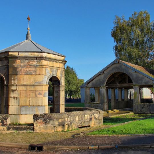 Grande fontaine de Frasne-le-Château